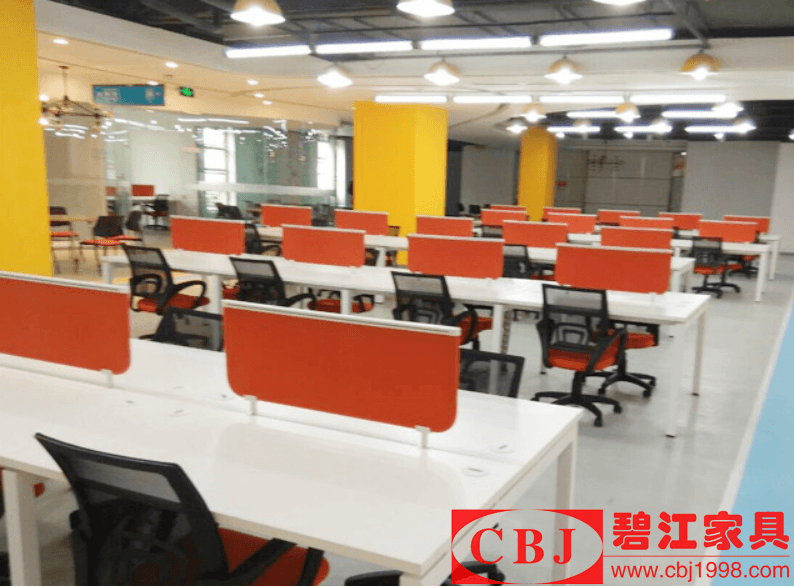 金屬辦公家具