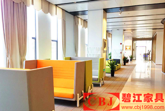 辦公屏風